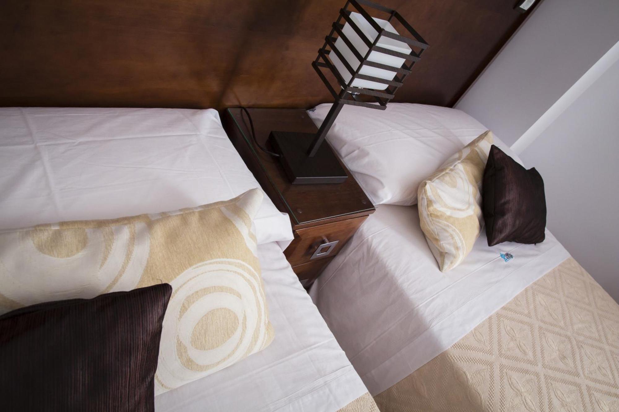 Apartamentos Casa De La Lonja Гранада Стая снимка