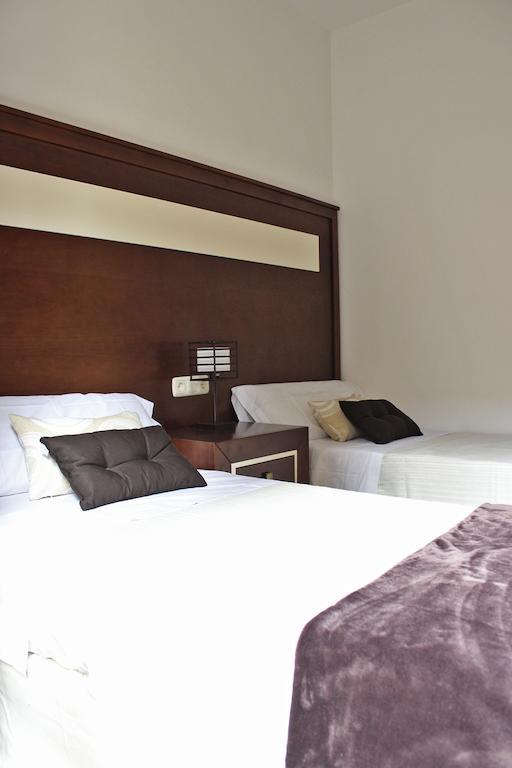 Apartamentos Casa De La Lonja Гранада Екстериор снимка