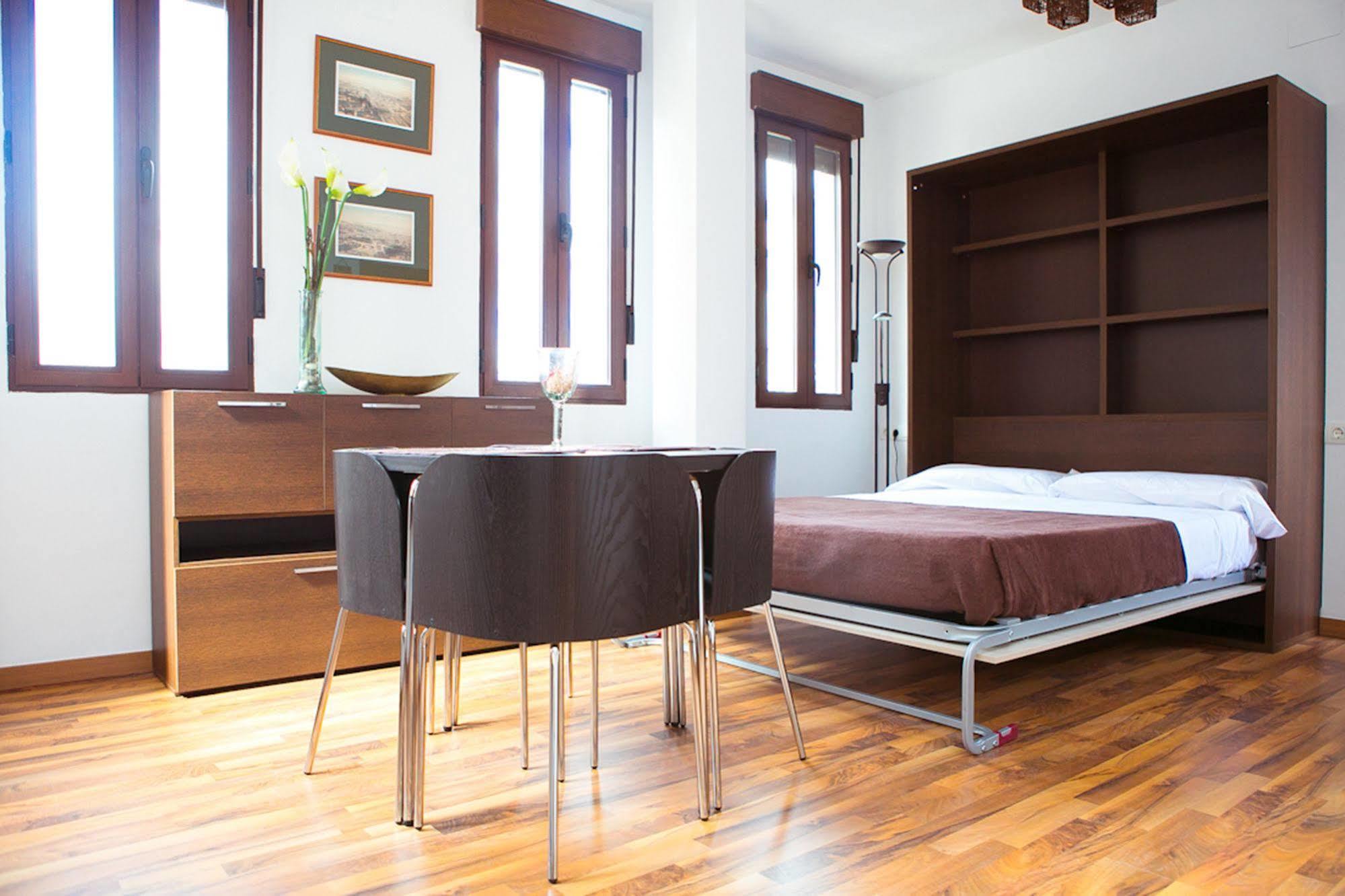 Apartamentos Casa De La Lonja Гранада Екстериор снимка