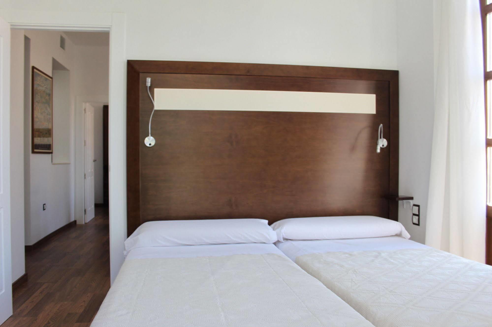 Apartamentos Casa De La Lonja Гранада Екстериор снимка