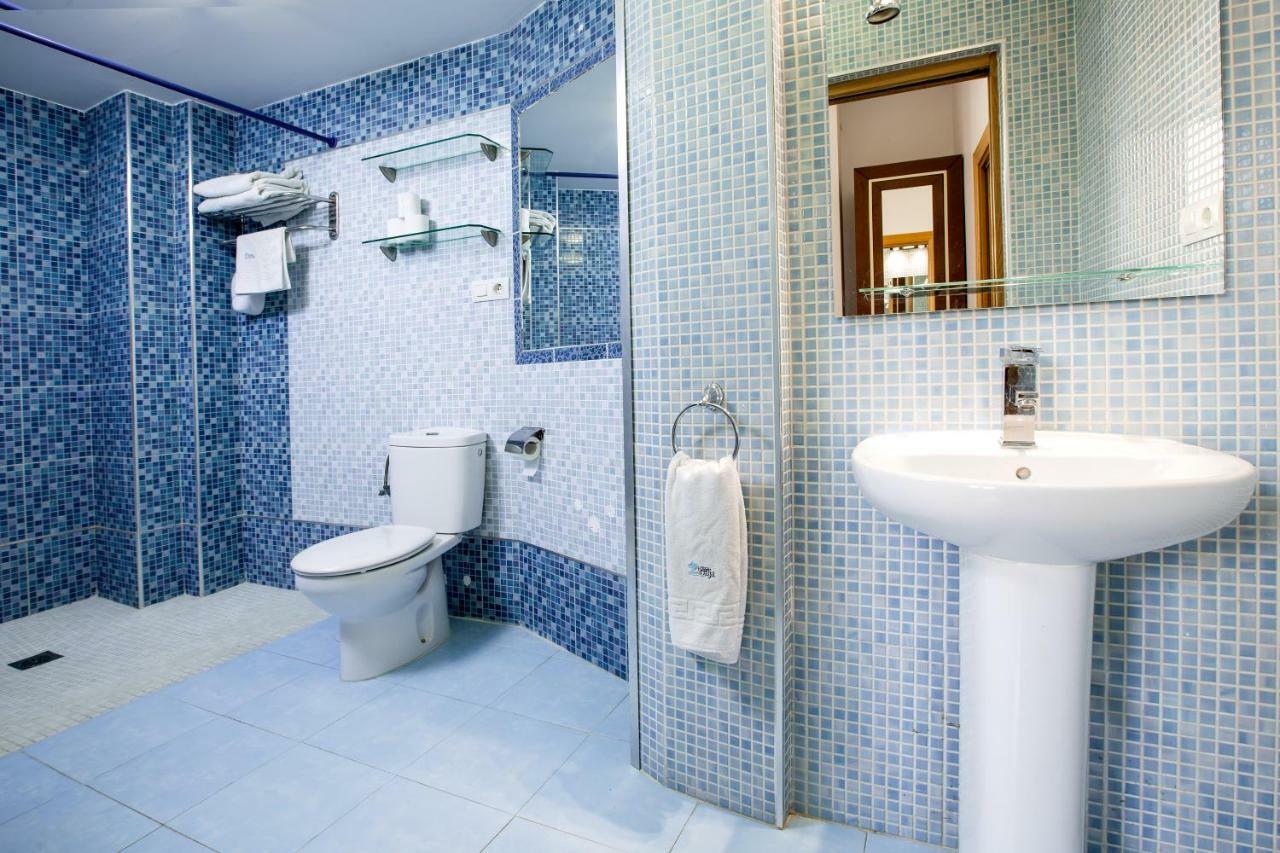Apartamentos Casa De La Lonja Гранада Екстериор снимка