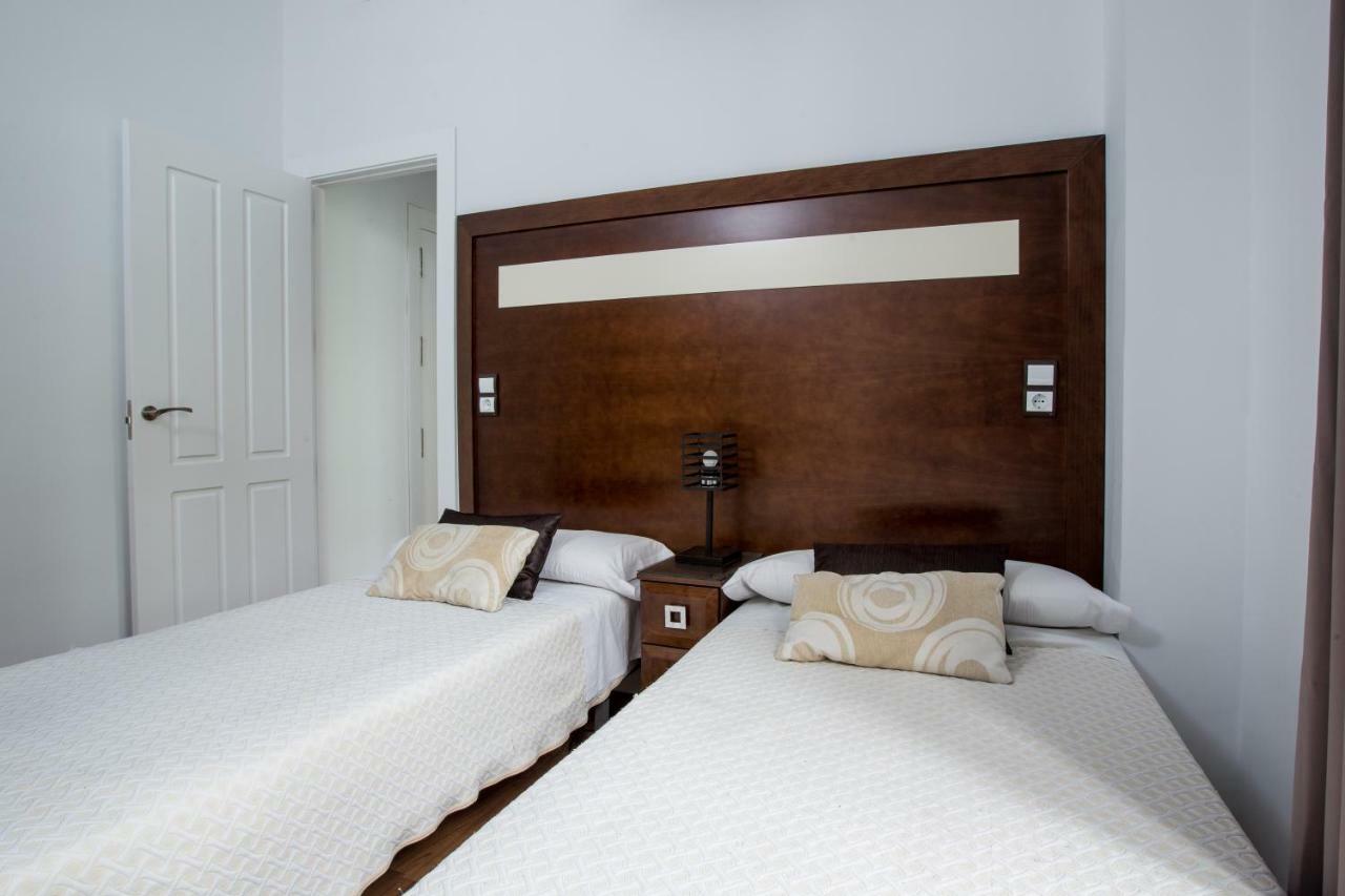 Apartamentos Casa De La Lonja Гранада Екстериор снимка